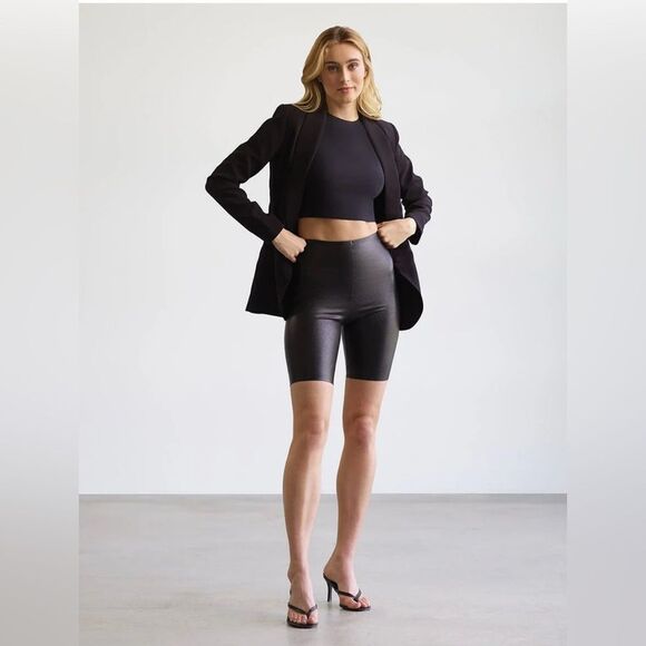 Commando Faux Leather Biker Short small - Picture 2 of 8